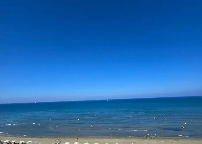 Lazuli Sea View Beachfront Nr 305