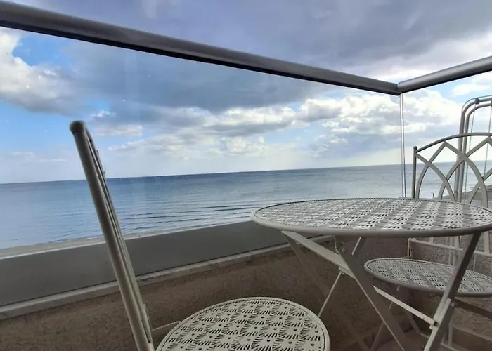 Lazuli Sea View Beachfront Nr 305