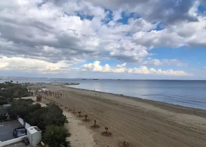 Lazuli Sea View Beachfront Nr 305 Apartament